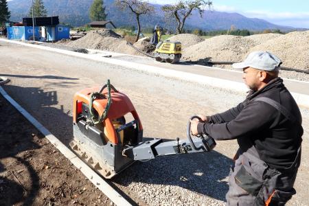 Izgradnja kanalizacije in obnova vodovoda na Dolenjem Jezeru 09 Foto Ljubo Vukelič